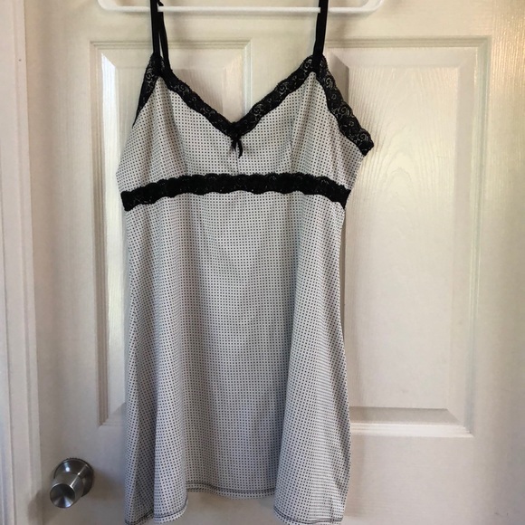 Polka dot nightie - Picture 1 of 2